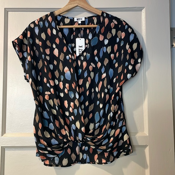 Printed woven twist front top - Picture 2 of 4